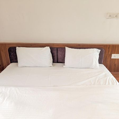 Samrat Homestay Garudeshwar Buitenkant foto